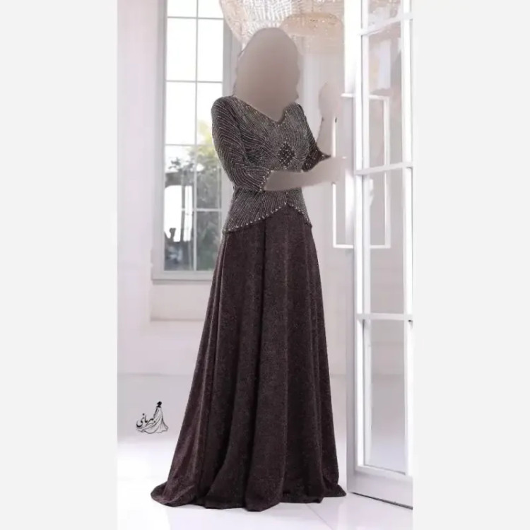 پیراهن مجلسی زنانه روناک کاپدار دیزاین شده با نگین و مروارید سایزبندی 42 تا 58 قد 150 لمه درجه یک