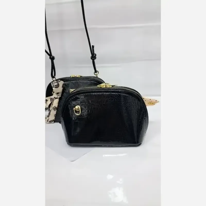 کیف دخترانه چرم ورنی هایا بند دوشی سایز 20 در 12