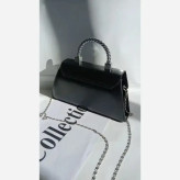 کیف دوشی چرم زنانه مشکی سایز 15 در 20 دارای بند بلند
