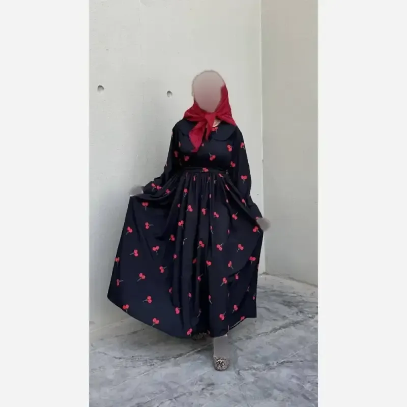 عبا مزونی الیزه طرح بابونه گلدوزی شده کرپ الیزه جت بلک فری سایز