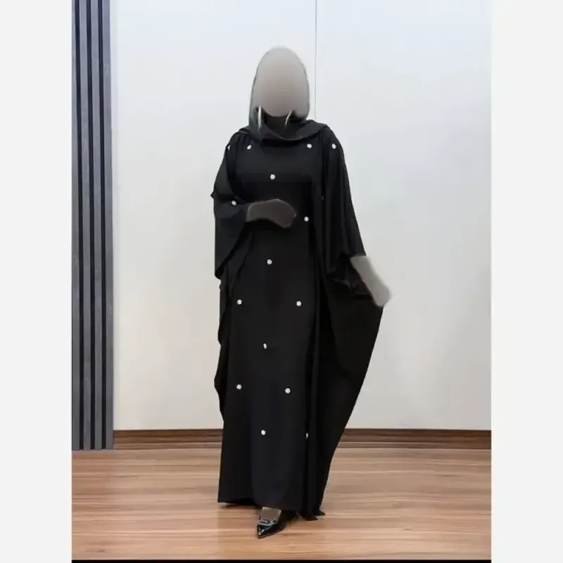 عبا مزونی الیزه طرح بابونه گلدوزی شده کرپ الیزه جت بلک فری سایز
