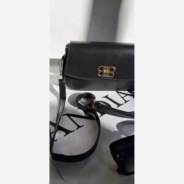 کیف چرم زنانه مدل مانیا رنگ مشکی سایز 15 در 20