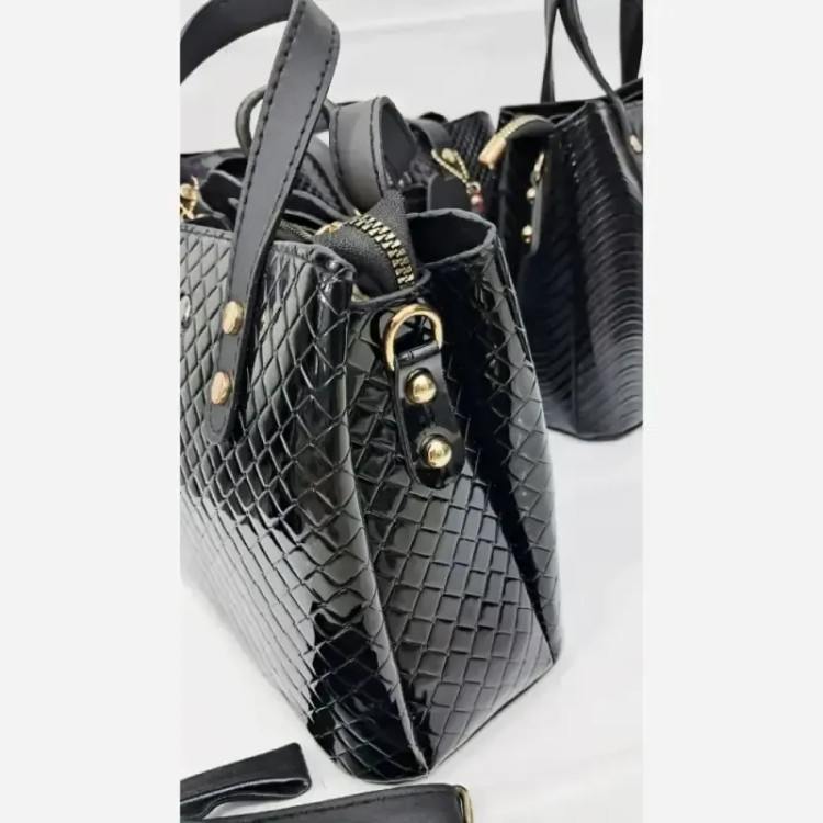 کیف آویز دار کتایون چرم ورنی خارجی سایز 20 در 20 سانتیمتر