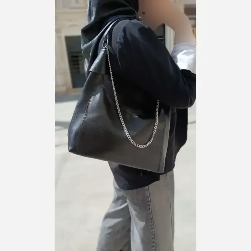 کیف دستی زنانه چرم شرانگ خارجی مشکی سایز 30 در 23