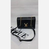 کیف گلسا چرم ورنی بند دوشی سایز 15 در 20