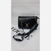 کیف گلسا چرم ورنی بند دوشی سایز 15 در 20
