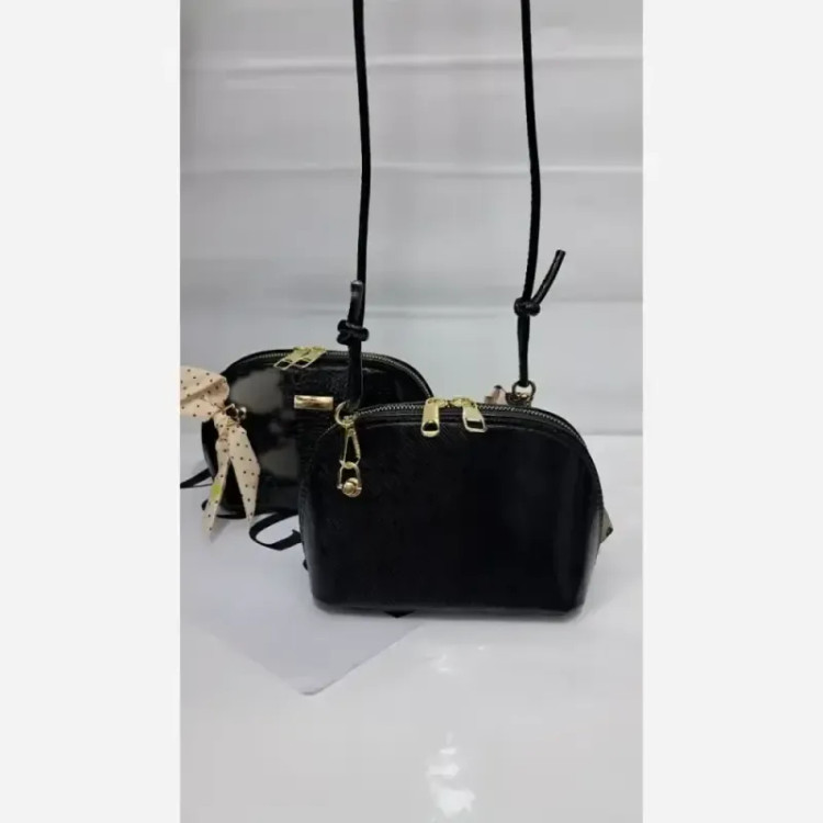 کیف دخترانه چرم ورنی هایا سایز 20 در 12 بند دوشی دار