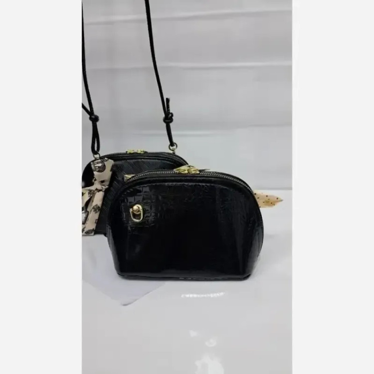 کیف دخترانه چرم ورنی هایا سایز 20 در 12 بند دوشی دار