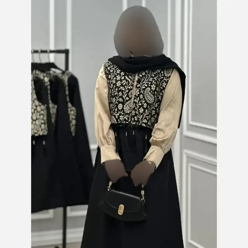 ست ژیله منگوله دار و دامن آرمیتا جنس تافته و پرشیا سایز 36 تا 46