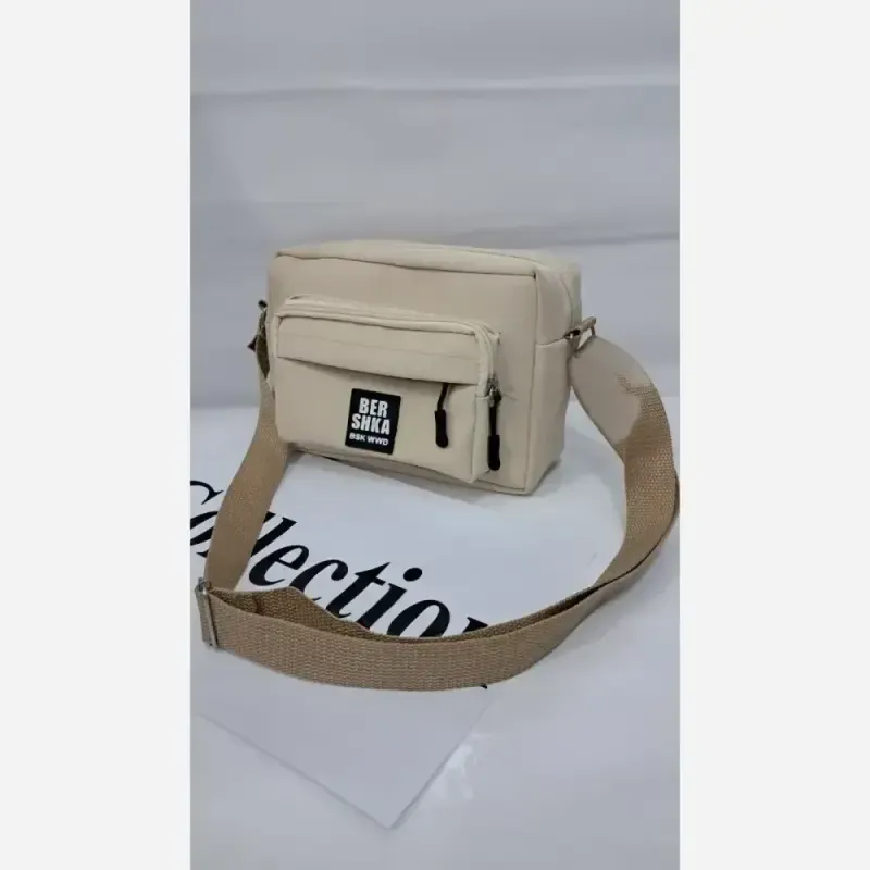 کیف زنانه محیا جنس نانسی خارجی رنگ مشکی ابعاد 20 در 15 سانتی متر دارای بند دوشی