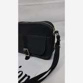 کیف زنانه محیا جنس نانسی خارجی رنگ مشکی ابعاد 20 در 15 سانتی متر دارای بند دوشی