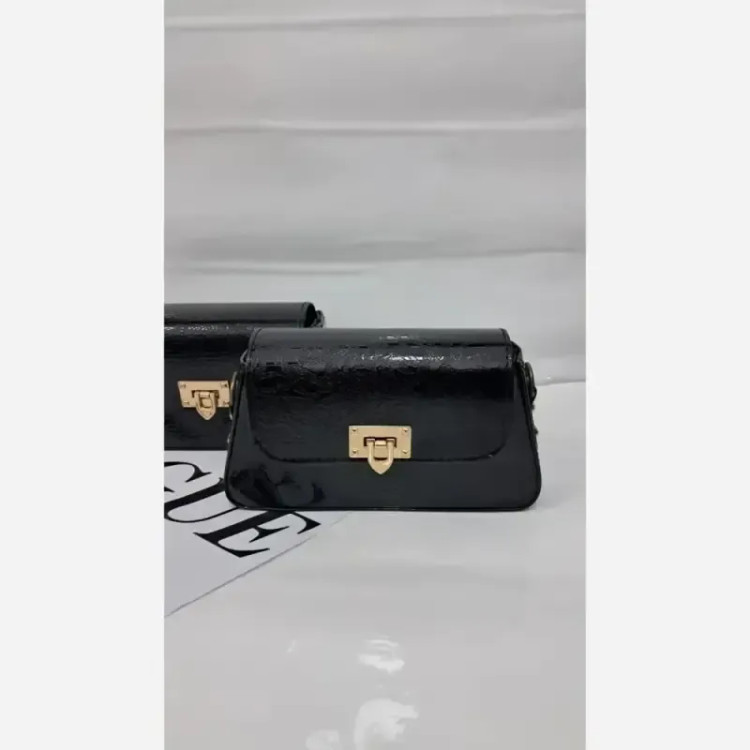 کیف دوشی چرم ورنی مدل آنیا