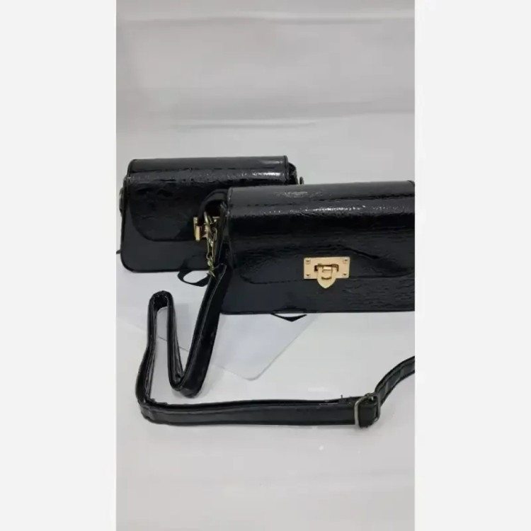 کیف دوشی چرم ورنی مدل آنیا