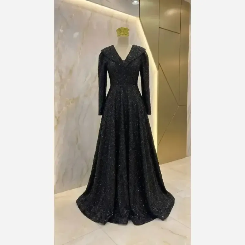 پیراهن مجلسی زنانه گیپور دانتل سنگدوزی مشکی کاپدار قد 155 سایزبندی 40 تا 52