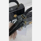 کیف مجلسی چرم ورنی sona سایز 20 در 15 با بند دوشی