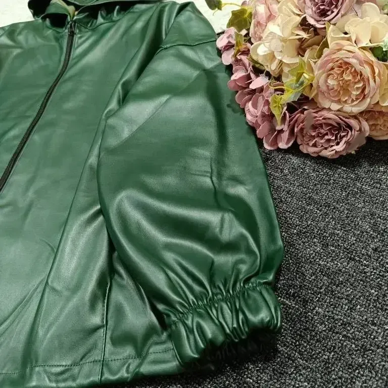 کاپشن چرم کلاهدار زنانه فری سایز 38 تا 48 چرم صنعتی درجه یک