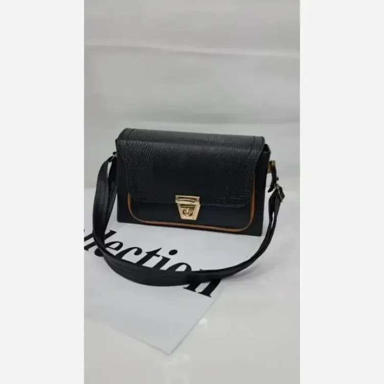 کیف دوشی چرم الیزه زنانه مدل goli سایز 15*20 تک رنگ بند بلند جاگوشی سبک