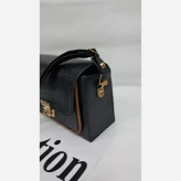 کیف دوشی چرم الیزه زنانه مدل goli سایز 15*20 تک رنگ بند بلند جاگوشی سبک