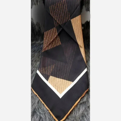 روسری سوپرنخ قواره 140 دست دوز مارتاشاپ