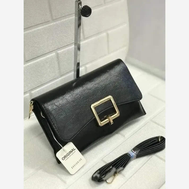 کیف دوشی زنانه چرم مشکی مدل zemo سایز 22 در 15 سانتیمتر